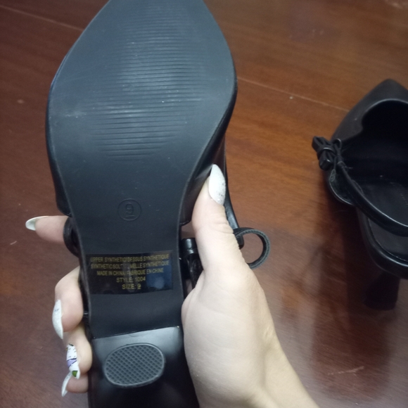 Streetwear Society Black Slingback Heels - Picture 6 of 7